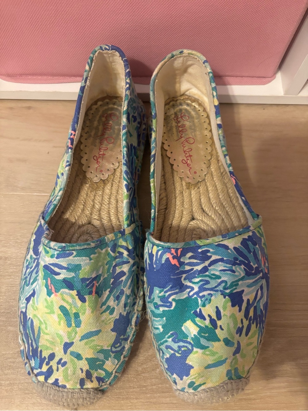 Lilly Pulitzer Blue, Green & Yellow Floral Canvas Espadrilles Sz 8 - Picture 2 of 5